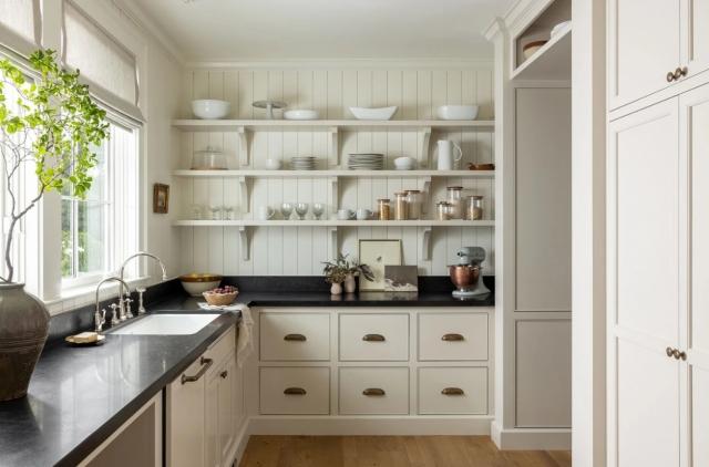 How a San Francisco Commercial Photographer Helps Your Business Stand Out Online